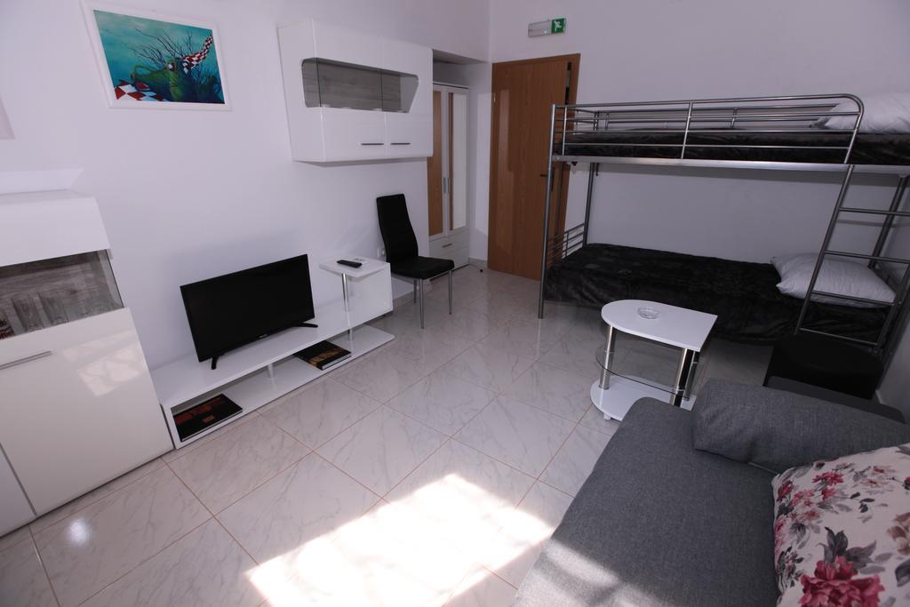 Apartament Robinson Bella Bogomolje Zewnętrze zdjęcie